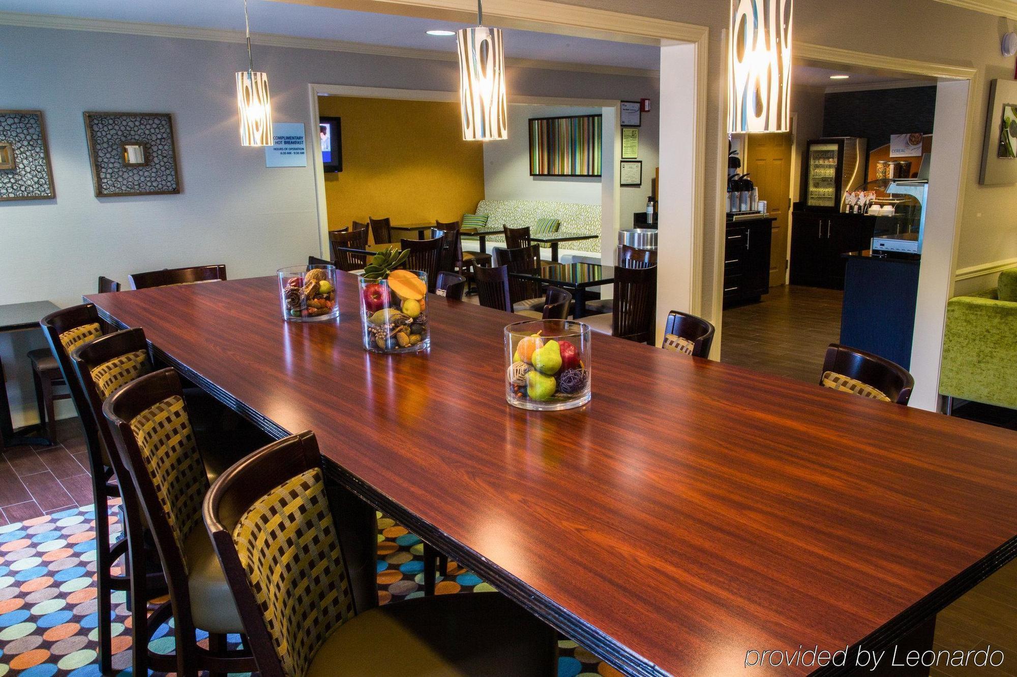 Holiday Inn Express Alpharetta - Roswell By Ihg Buitenkant foto