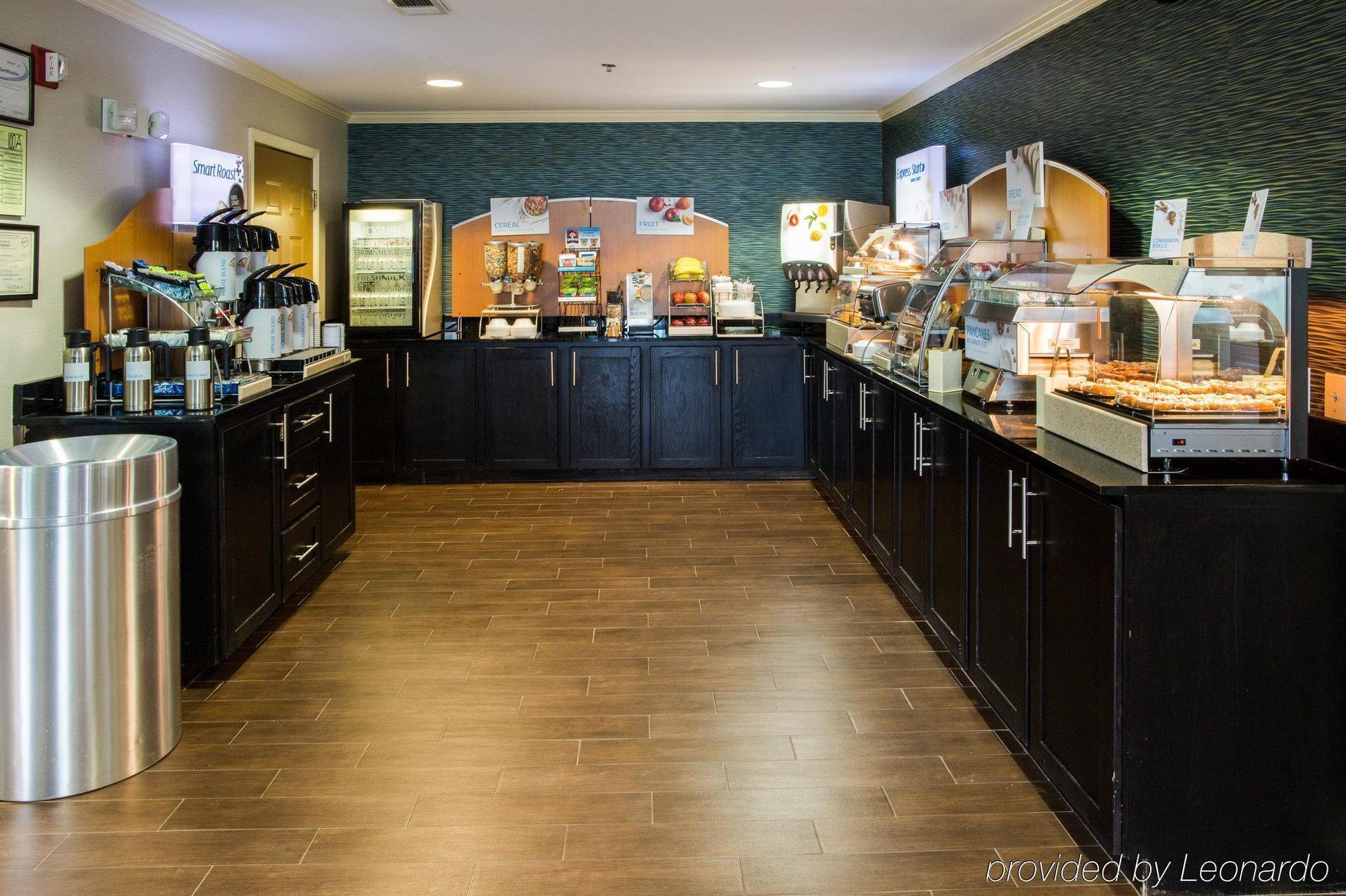 Holiday Inn Express Alpharetta - Roswell By Ihg Buitenkant foto